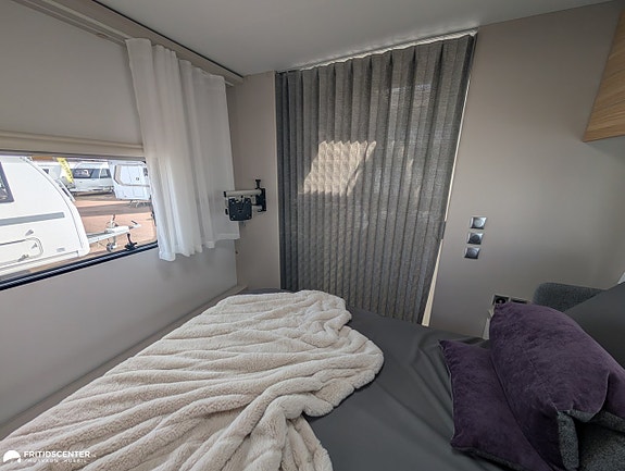 Adria ADORA 613 UT *Queenbed / ALDE / stort badrum 20 of 21
