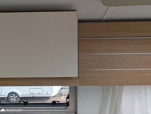 Adria ADORA 613 UT *Queenbed / ALDE / stort badrum 10 of 21