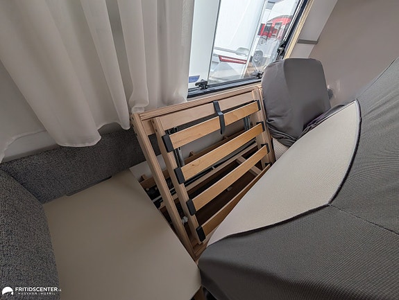 Adria ADORA 613 UT *Queenbed / ALDE / stort badrum 14 of 21