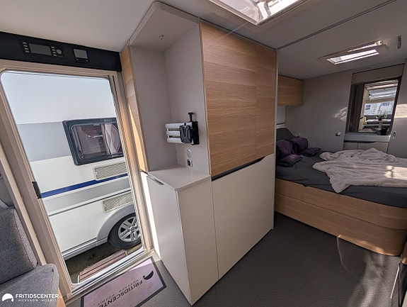 Adria ADORA 613 UT *Queenbed / ALDE / stort badrum 8 of 21
