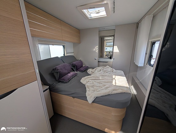 Adria ADORA 613 UT *Queenbed / ALDE / stort badrum 13 of 21