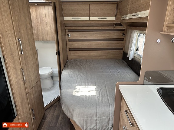 Kabe CLASSIC 470 XL KS *Året runt / Dubbelbädd / Kompakt 7 of 13