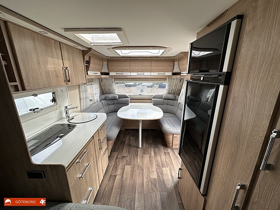 Kabe CLASSIC 470 XL KS *Året runt / Dubbelbädd / Kompakt 10 of 13