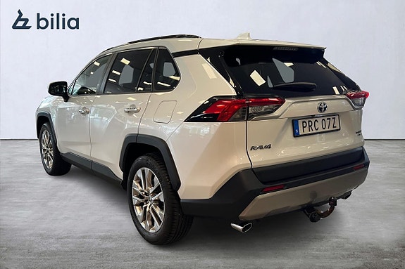 Toyota RAV4 2 of 5