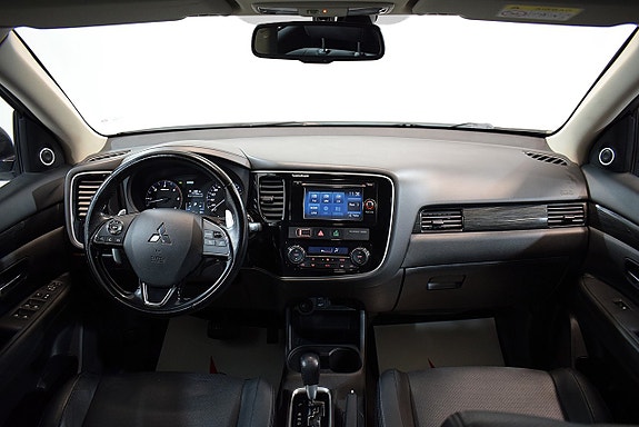 Mitsubishi Outlander 18 of 27