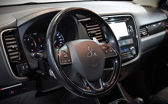 Mitsubishi Outlander 10 of 27