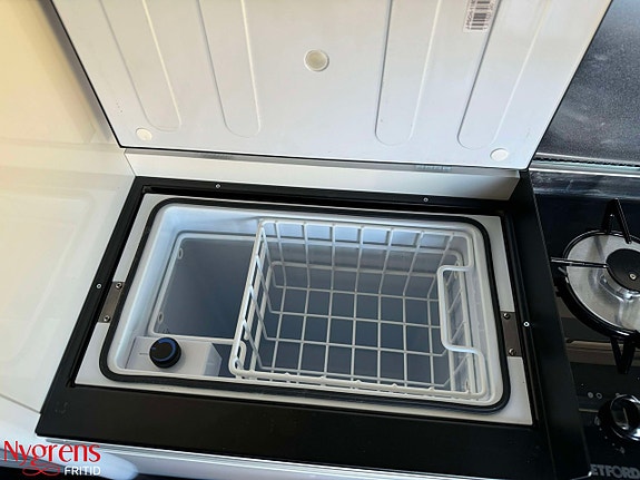 Adria KAMPANJ - ACTIVE Pro - RENAULT Blue dCi 2,0 150HP (110kW) 1.200 kg AUT 11 of 16