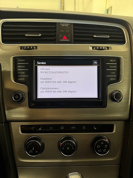 Volkswagen Golf VII 16 of 19