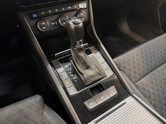 Skoda Superb 22 of 30