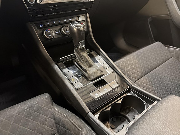 Skoda Superb 23 of 30