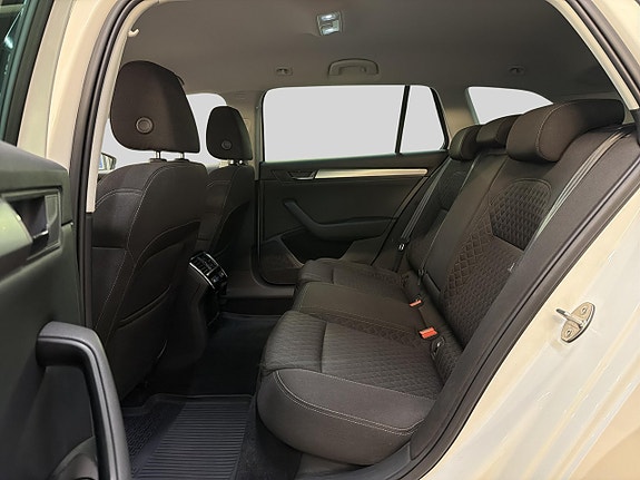 Skoda Superb 13 of 30