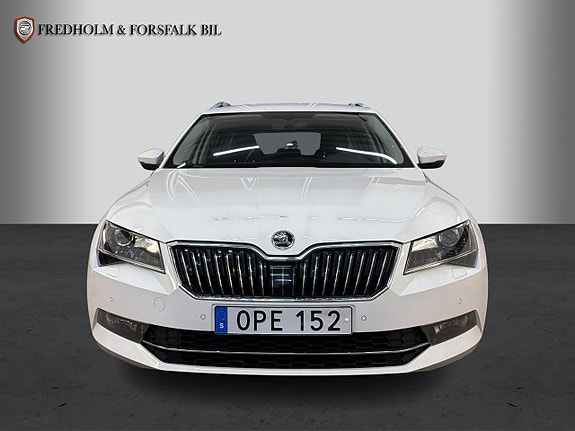 Skoda Superb 7 of 30