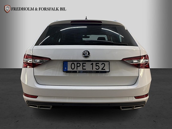 Skoda Superb 4 of 5