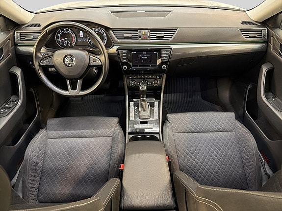 Skoda Superb 10 of 30