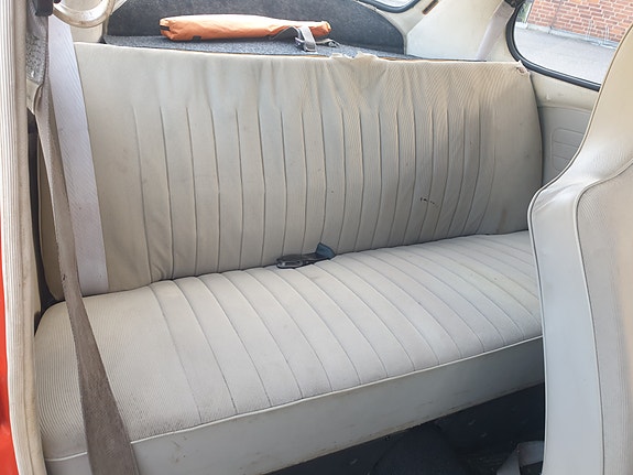 Volkswagen 1302 7 of 12