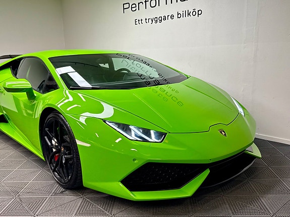 Lamborghini Huracan 4 of 5