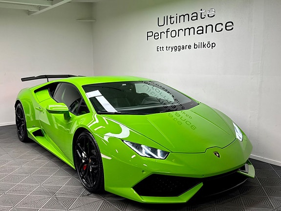 Lamborghini Huracan 3 of 5