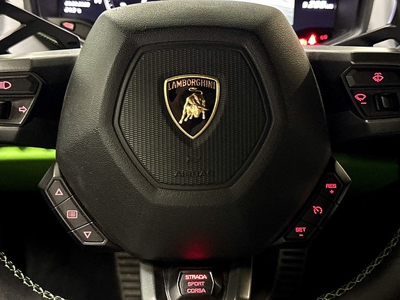 Lamborghini Huracan 20 of 23