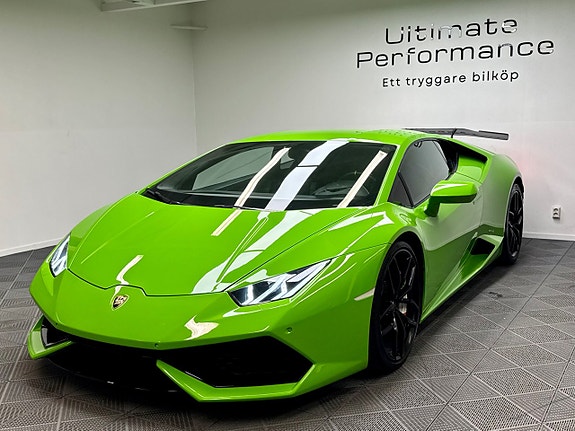Lamborghini Huracan 2 of 5