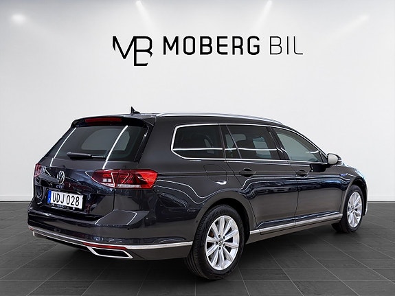 Volkswagen Passat 6 of 17