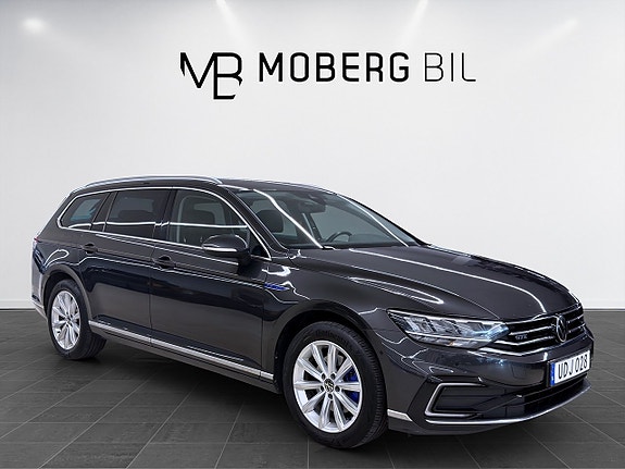 Volkswagen Passat 4 of 17