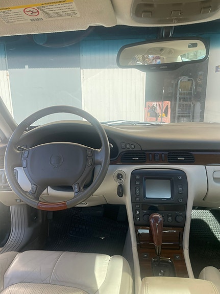 Cadillac Seville STS 7 of 7