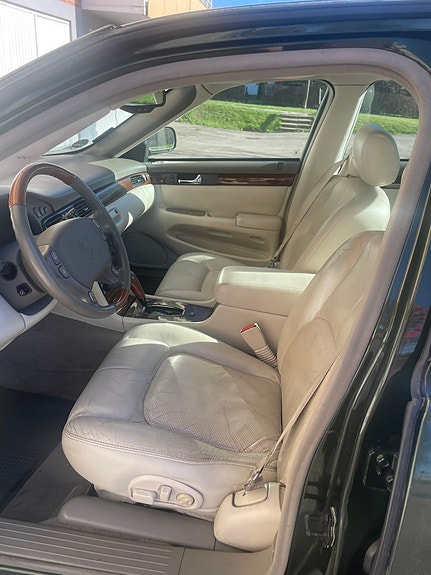 Cadillac Seville STS 5 of 7