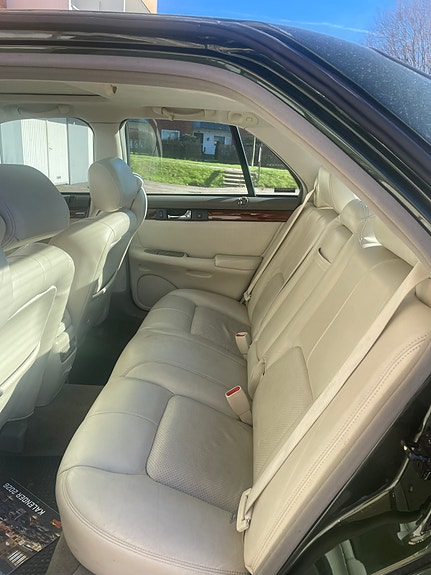 Cadillac Seville STS 6 of 7
