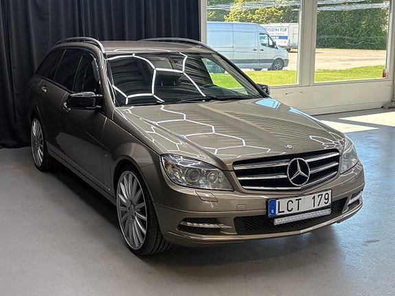 Mercedes-Benz C180 13 of 13