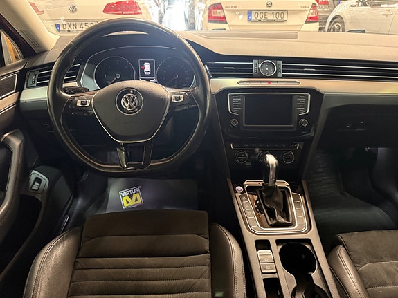 Volkswagen Passat 6 of 13