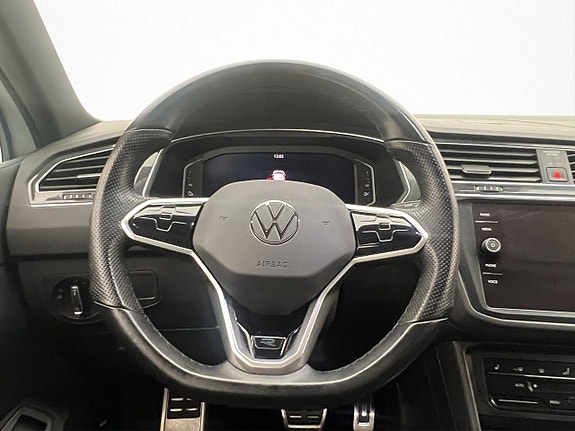 Volkswagen Tiguan 13 of 30