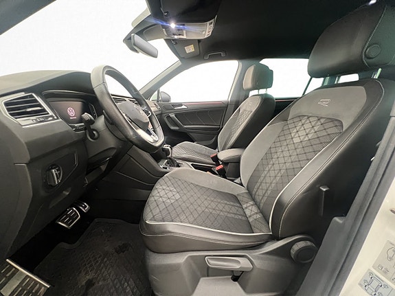 Volkswagen Tiguan 12 of 30