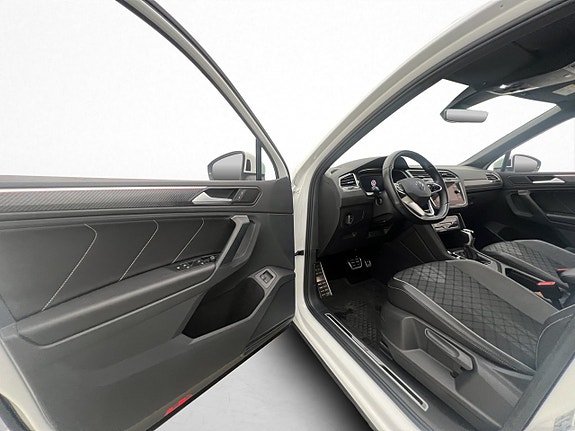 Volkswagen Tiguan 11 of 30