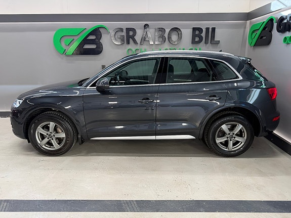Audi Q5 2 of 5