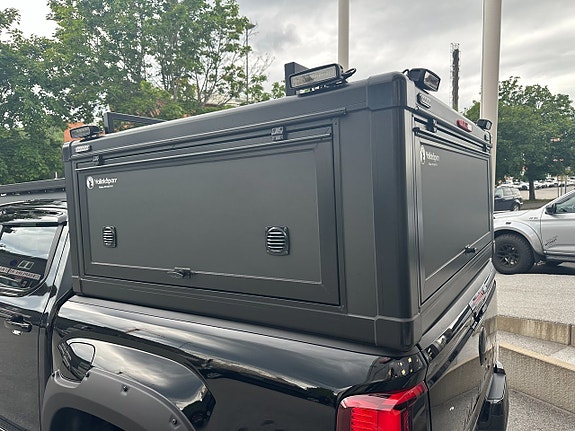 Volkswagen Amarok 9 of 30
