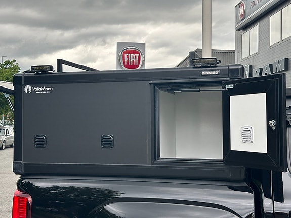 Volkswagen Amarok 15 of 30