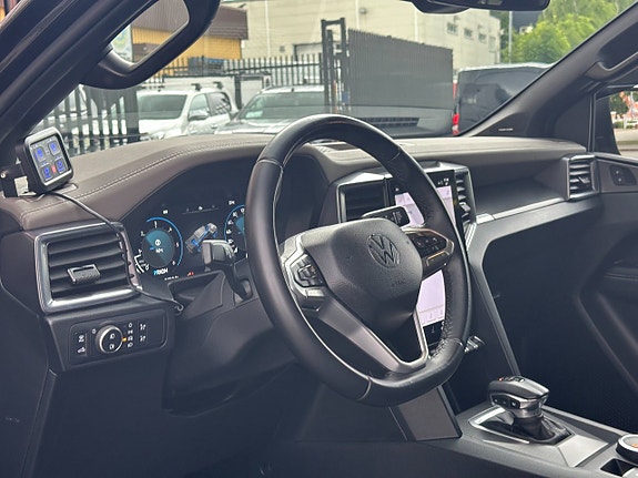 Volkswagen Amarok 21 of 30