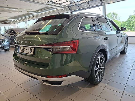 Skoda Superb Scout 4 of 5