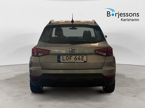 Seat Arona 4 of 5