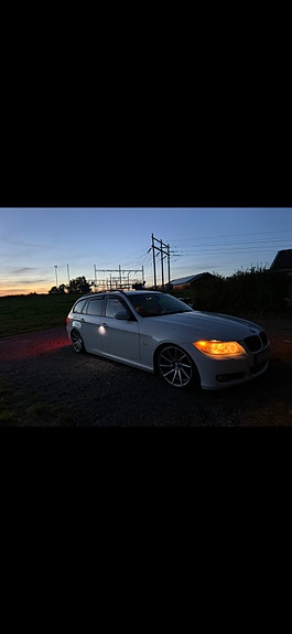 BMW 318d 4 of 4