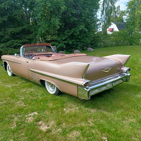 Cadillac Series 62 2 of 6