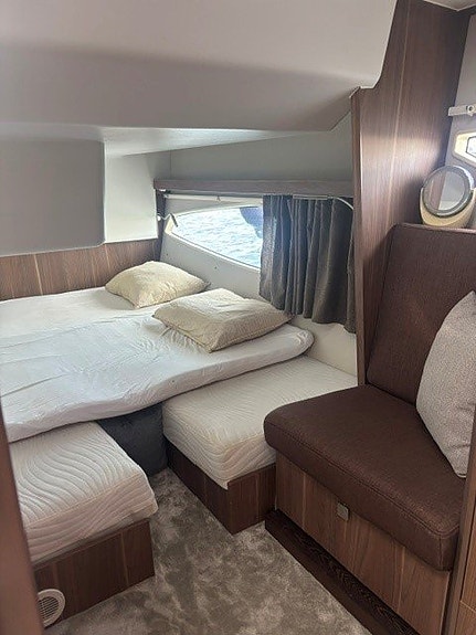 Sealine c330 12 of 12