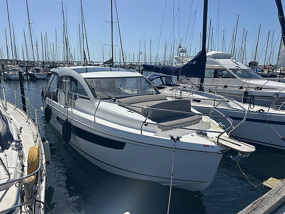 Sealine c330 2 of 5