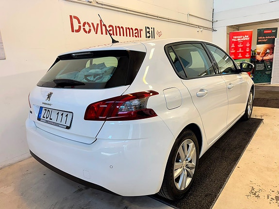 Peugeot 308 4 of 5