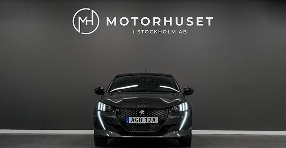 Peugeot 208 2 of 5