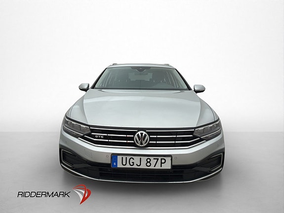 Volkswagen Passat 2 of 5