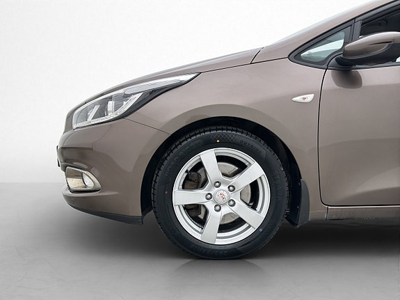 Kia Ceed 25 of 28