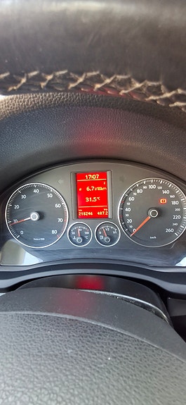 Volkswagen Golf V 5 of 5