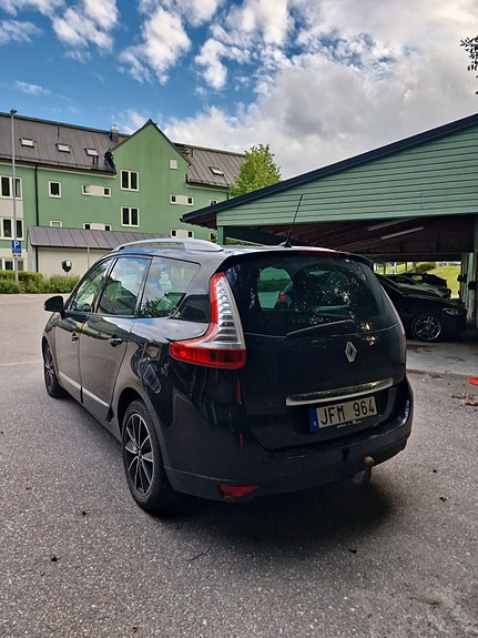 Renault Grand Scenic III 2 of 5