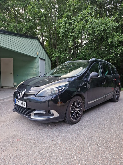 Renault Grand Scenic III 4 of 5
